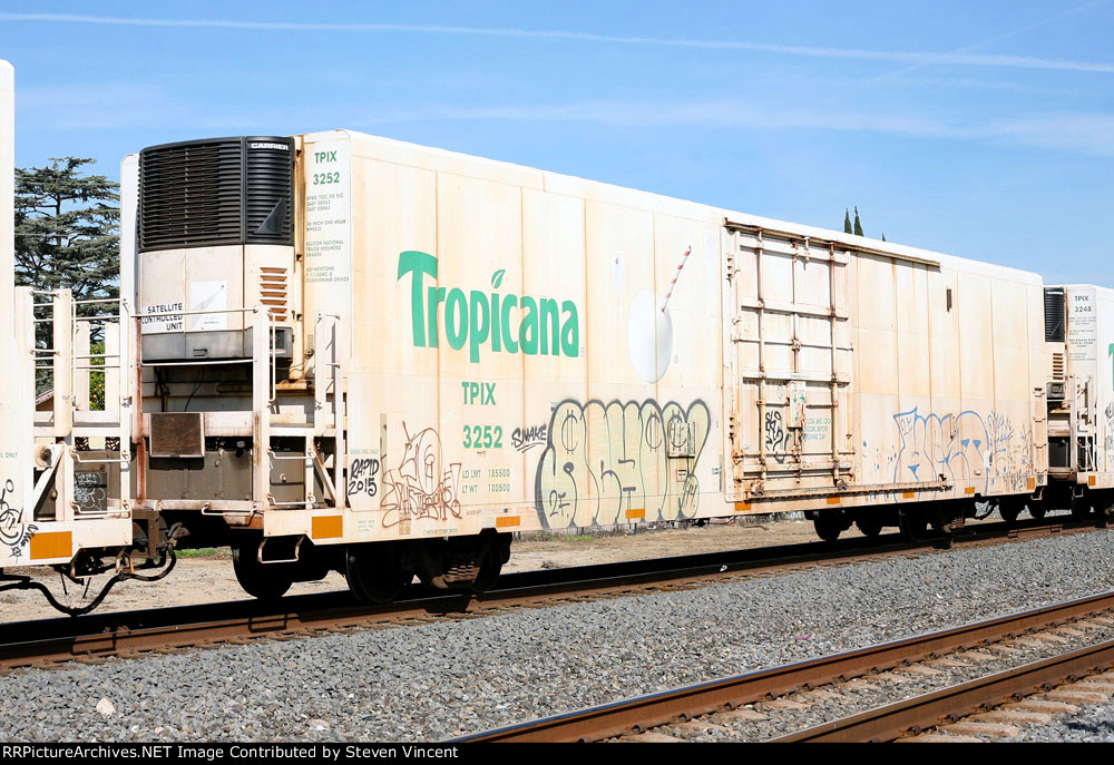 Tropicana reefer TPIX #3252